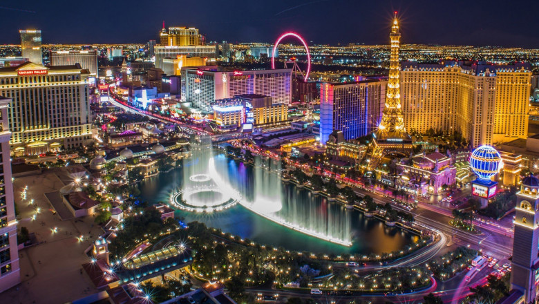 Visiting Places in Las Vegas: Top Attractions You Can’t Miss